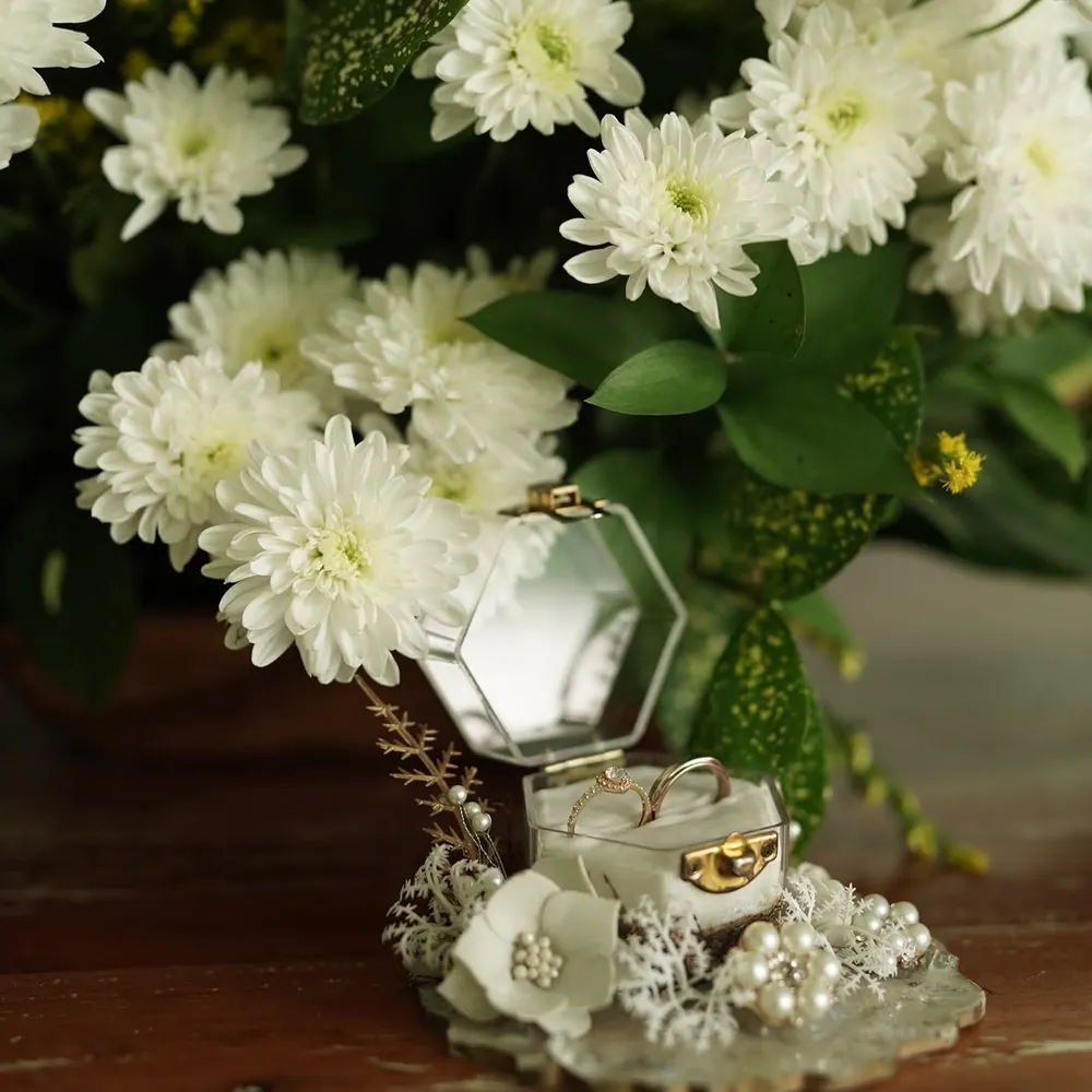Ring box
